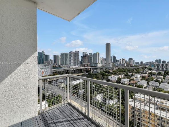 10 SW South River Dr 1509, Miami FL 33130