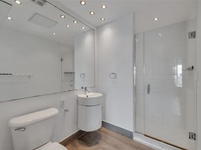 10 SW South River Dr 1509, Miami FL 33130