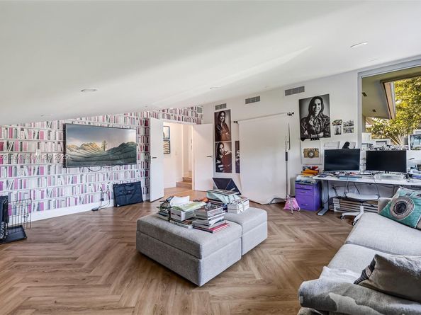 79 W Shore Dr W, Miami FL 33133