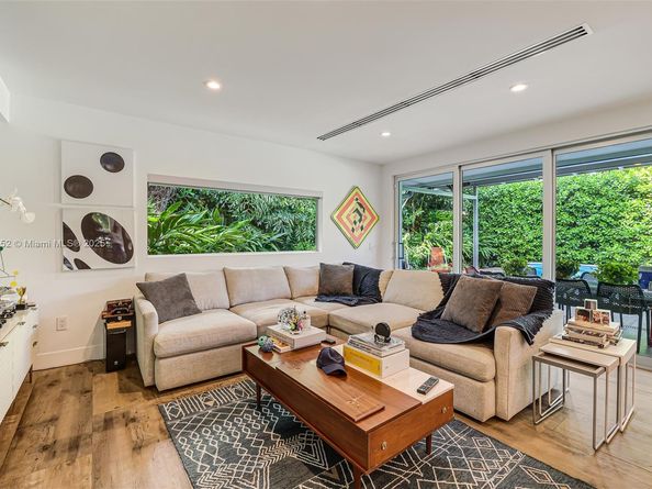 79 W Shore Dr W, Miami FL 33133