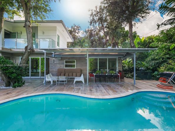 79 W Shore Dr W, Miami FL 33133