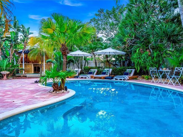 1652 NE 39th St, Oakland Park FL 33334