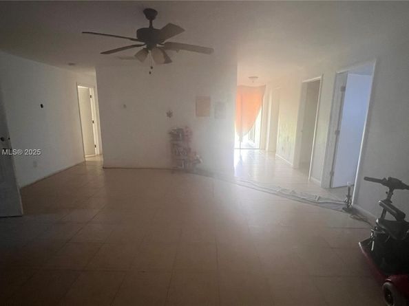 1061 SW 4th Ter, Deerfield Beach FL 33441