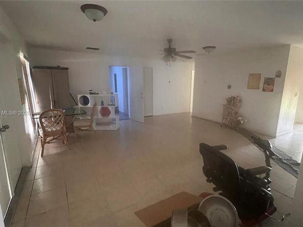 1061 SW 4th Ter, Deerfield Beach FL 33441