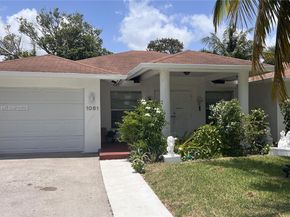 1061 SW 4th Ter, Deerfield Beach FL 33441