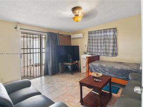 15745 SW 303rd Ter, Homestead FL 33033