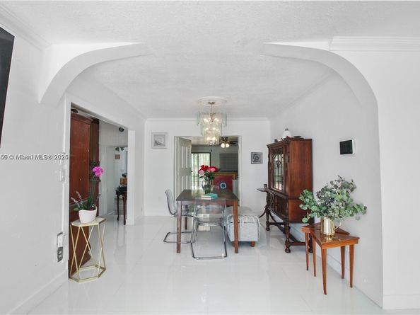 15745 SW 303rd Ter, Homestead FL 33033