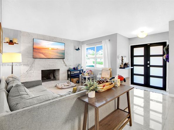 14880 SW 56th Ter, Miami FL 33193