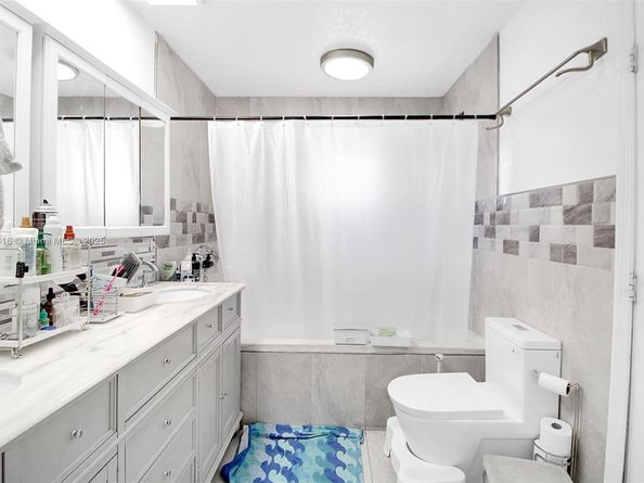 14880 SW 56th Ter, Miami FL 33193