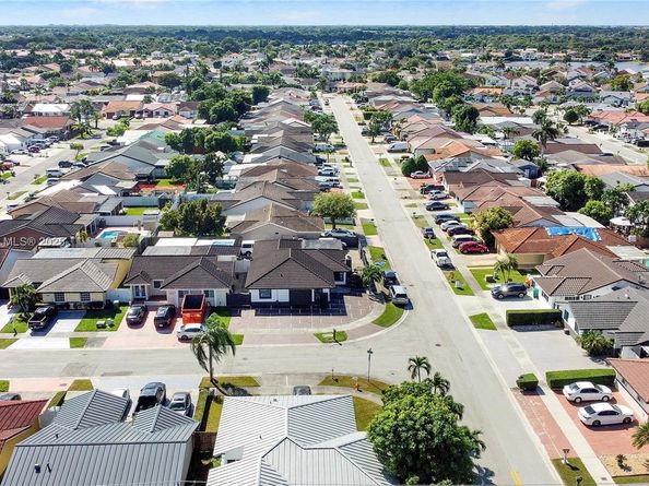 14880 SW 56th Ter, Miami FL 33193