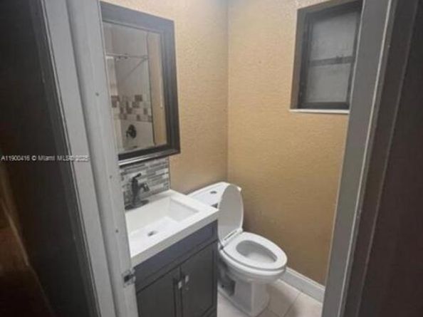 14880 SW 56th Ter, Miami FL 33193