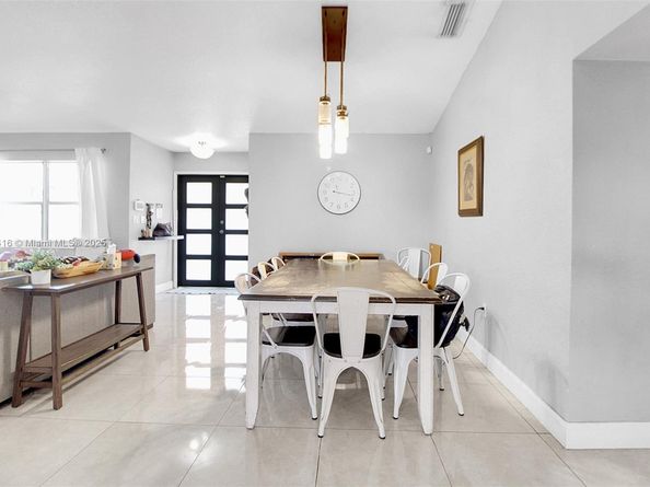 14880 SW 56th Ter, Miami FL 33193