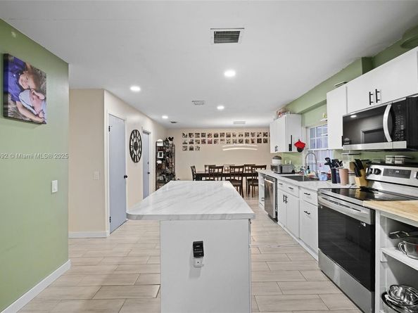 15025 SW 142nd Pl, Miami FL 33186
