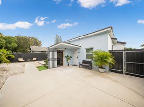 3041 NW 51st St, Miami FL 33142