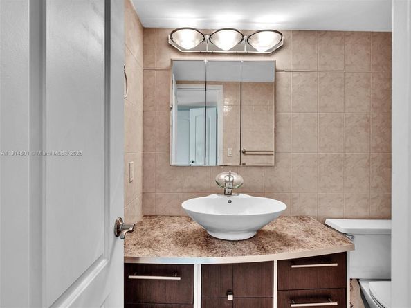 2030 S Ocean Dr 2024, Hallandale Beach FL 33009