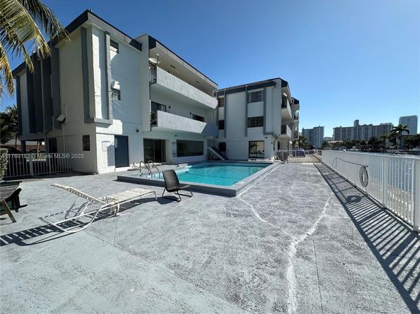 3582 NE 171st Street 301, North Miami Beach FL 33160