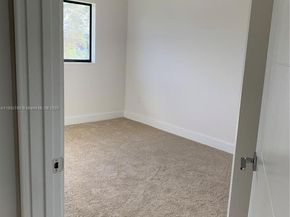 4416 NW 9th St, Plantation FL 33317