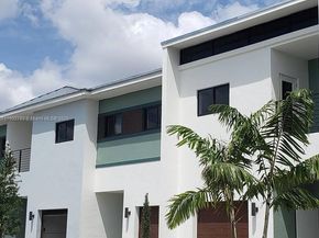 4416 NW 9th St, Plantation FL 33317