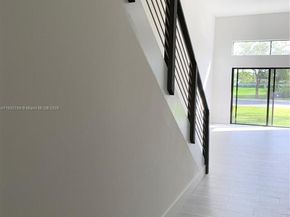 4416 NW 9th St, Plantation FL 33317