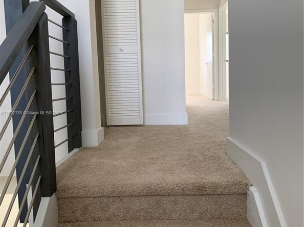 4416 NW 9th St, Plantation FL 33317