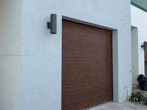 4416 NW 9th St, Plantation FL 33317