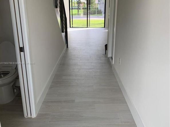 4416 NW 9th St, Plantation FL 33317