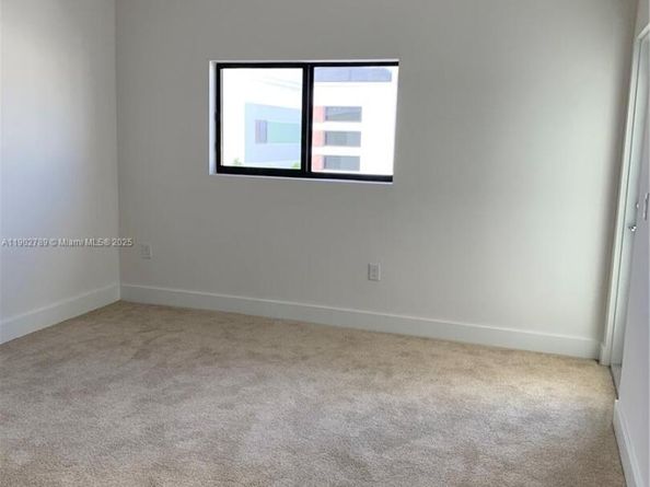 4416 NW 9th St, Plantation FL 33317