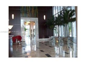 185 SW 7th St 1909, Miami FL 33130