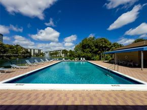 2200 S Cypress Bend Dr 804, Pompano Beach FL 33069