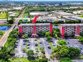 2200 S Cypress Bend Dr 804, Pompano Beach FL 33069