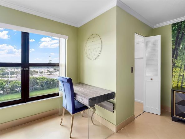 2200 S Cypress Bend Dr 804, Pompano Beach FL 33069