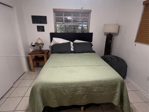 2815 SW 36th Ave, Miami FL 33133