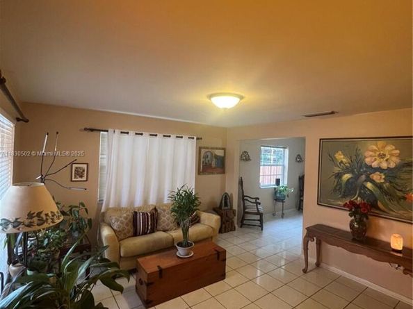 2815 SW 36th Ave, Miami FL 33133