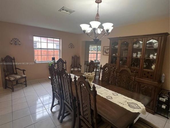 2815 SW 36th Ave, Miami FL 33133