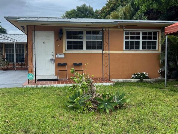 2815 SW 36th Ave, Miami FL 33133