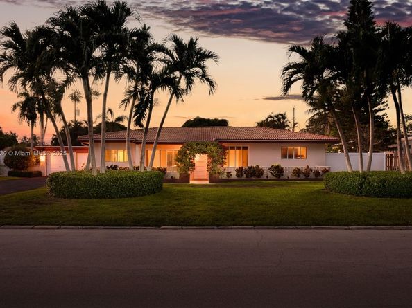 435 NE 36th St, Boca Raton FL 33431