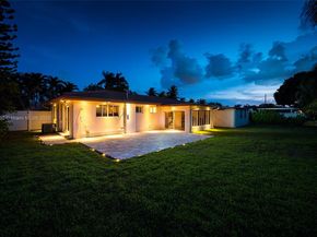 435 NE 36th St, Boca Raton FL 33431