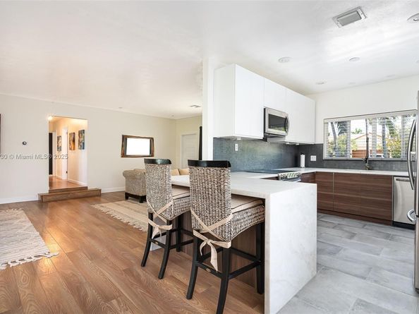 435 NE 36th St, Boca Raton FL 33431