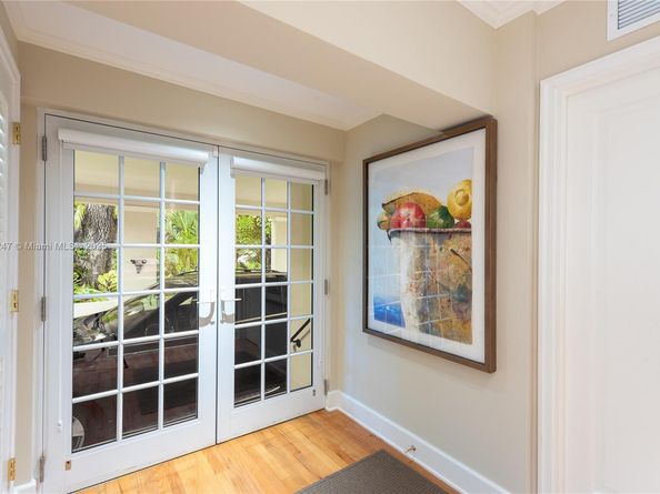 1036 S Greenway Dr, Coral Gables FL 33134
