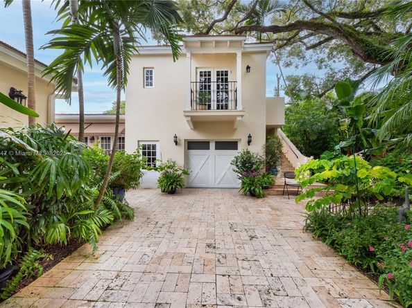 1036 S Greenway Dr, Coral Gables FL 33134
