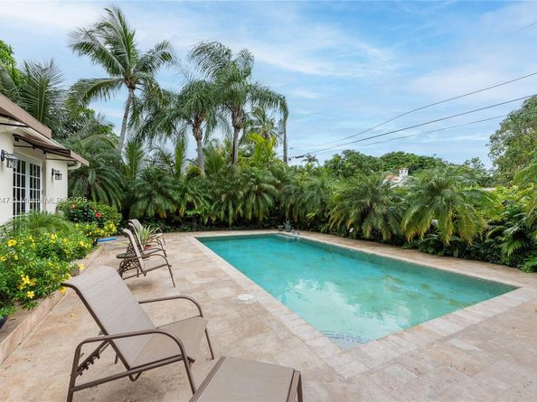 1036 S Greenway Dr, Coral Gables FL 33134