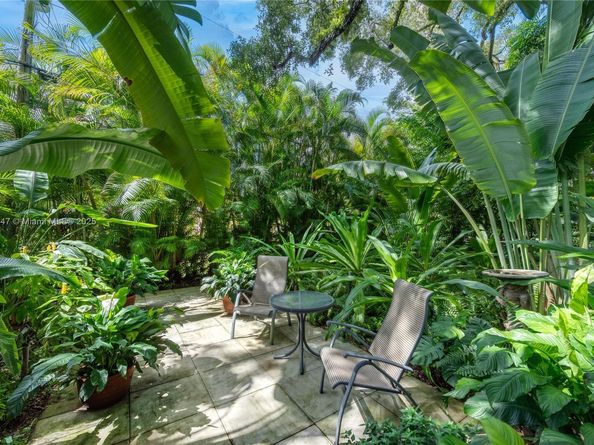 1036 S Greenway Dr, Coral Gables FL 33134