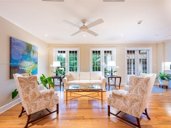1036 S Greenway Dr, Coral Gables FL 33134