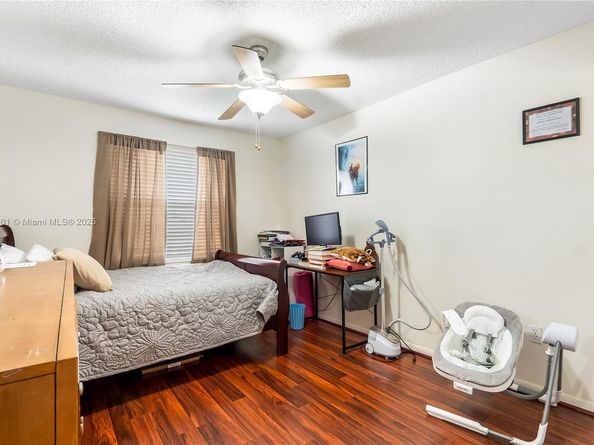 15683 NW 12th Rd, Pembroke Pines FL 33028