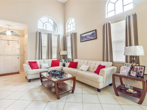15683 NW 12th Rd, Pembroke Pines FL 33028