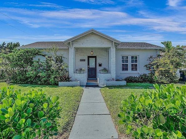 8900 Harding Ave, Surfside FL 33154