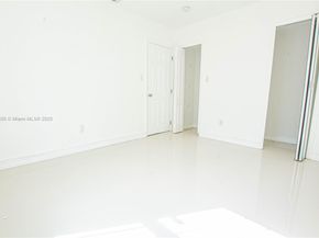 575 NW 49th St, Miami FL 33127