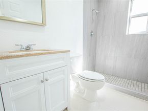 575 NW 49th St, Miami FL 33127