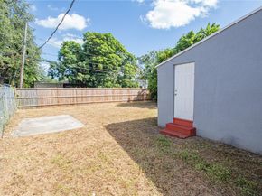575 NW 49th St, Miami FL 33127