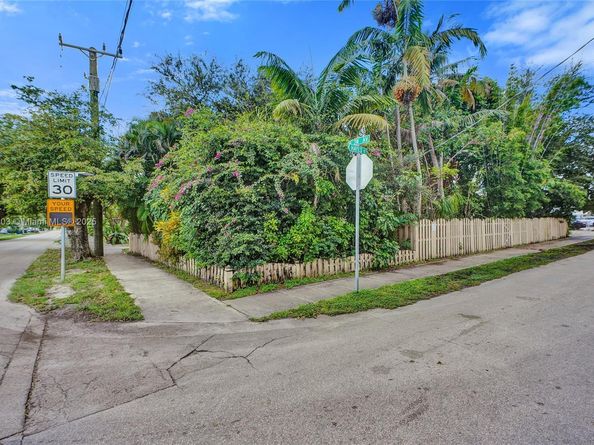1024 N 24th Ave, Hollywood FL 33020